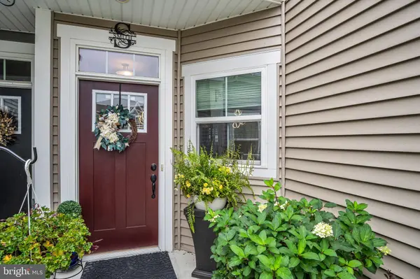 2222 CAROLINE LN, Harrisburg, PA 17110