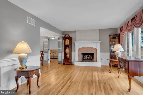 13 GRINNEL DR, Camp Hill, PA 17011
