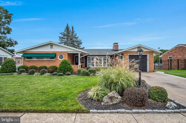 13 GRINNEL DR, Camp Hill, PA 17011