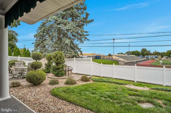13 GRINNEL DR, Camp Hill, PA 17011