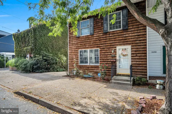1422 GREEN ST, Harrisburg, PA 17102