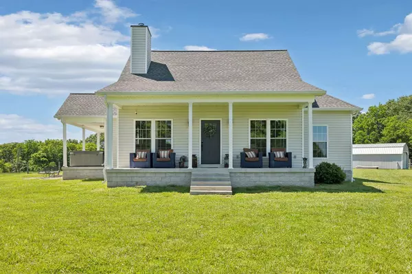 53 Bevelheimer Ln, Elmwood, TN 38560