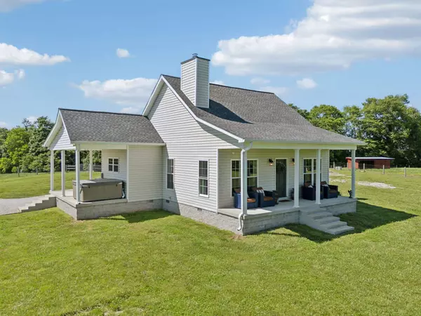 53 Bevelheimer Ln, Elmwood, TN 38560