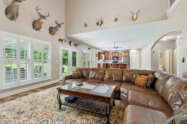 168 Agee Branch Ln, Hickman, TN 38567