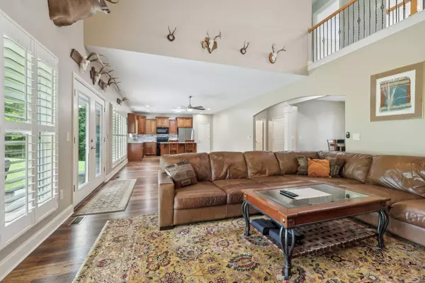 168 Agee Branch Ln, Hickman, TN 38567