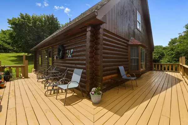 32 Morris Ln, Pleasant Shade, TN 37145