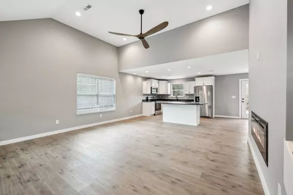 142 Alice Preston Loop, Gordonsville, TN 38563