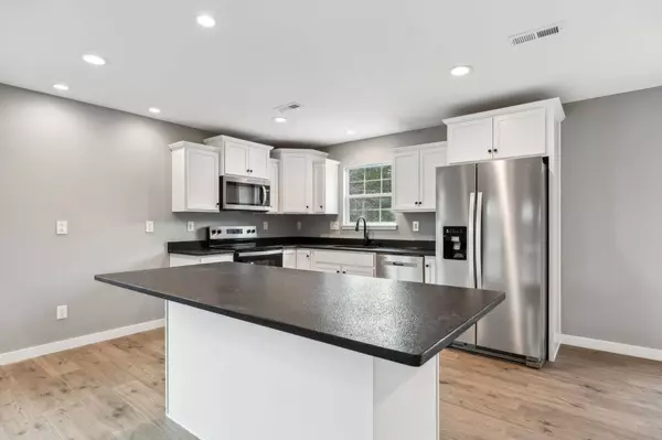 142 Alice Preston Loop, Gordonsville, TN 38563