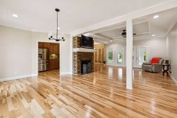 314 W Main St, Alexandria, TN 37012