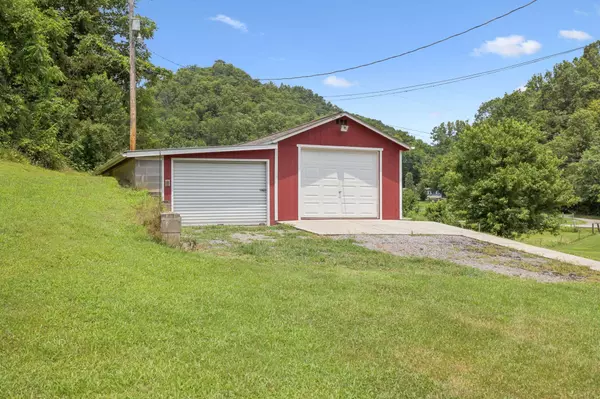 1619 Indian Creek Rd, Whitleyville, TN 38588