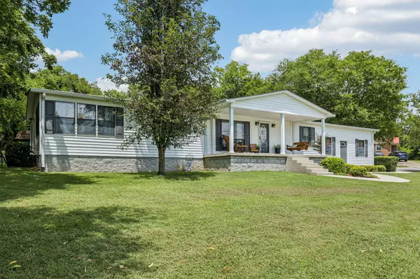 12 Blue Bird Dr, Brush Creek, TN 38547