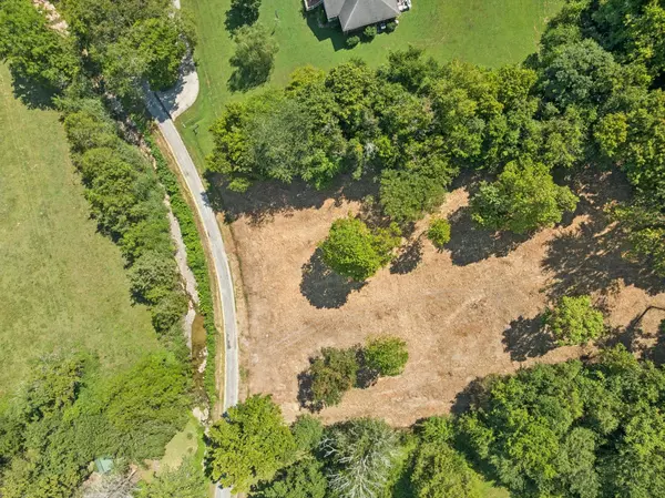 115 Agee Branch Ln, Hickman, TN 38567