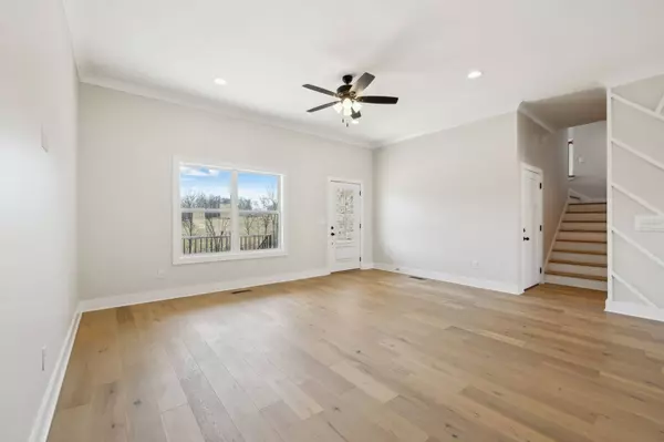 124 Casey St, Brush Creek, TN 38547