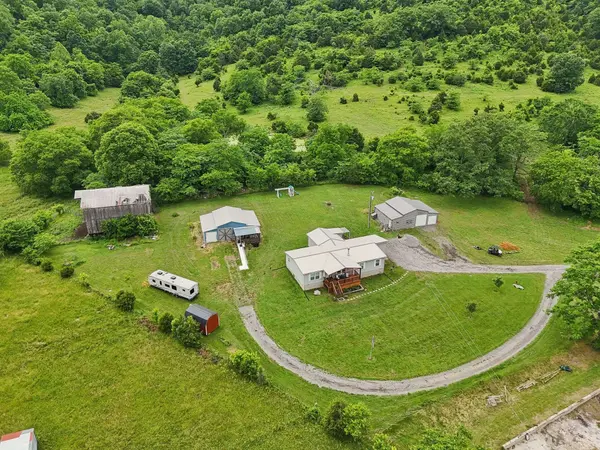 13 Duke Hollow Ln, Carthage, TN 37030