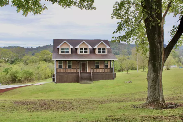 356 Maple St, Gordonsville, TN 38563