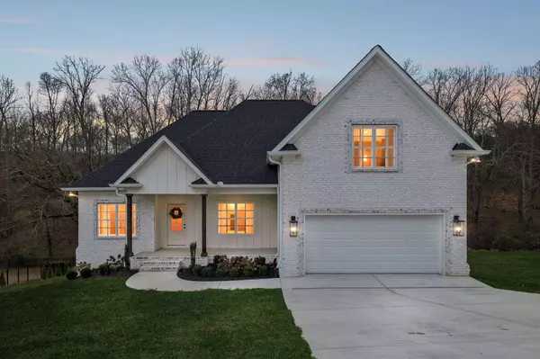 119 Casey St, Brush Creek, TN 38547