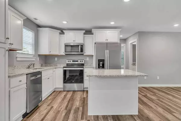 108 Crows Hill Dr, Gordonsville, TN 38563