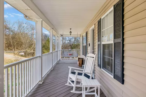 237 Grant Hwy, Gordonsville, TN 38563