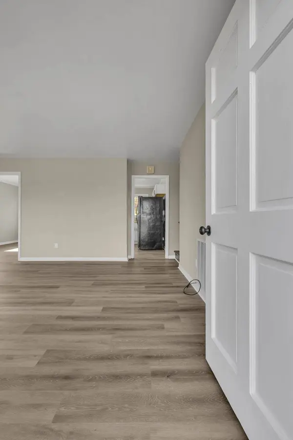 26 Main St #E, Gordonsville, TN 38563