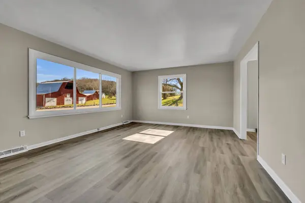 26 Main St #E, Gordonsville, TN 38563