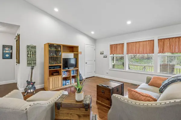 2 Hickman Creek Rd #N, Hickman, TN 38567