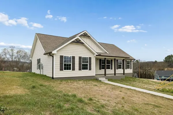108 Crows Hill Dr, Gordonsville, TN 38563