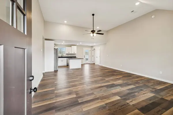 108 Crows Hill Dr, Gordonsville, TN 38563