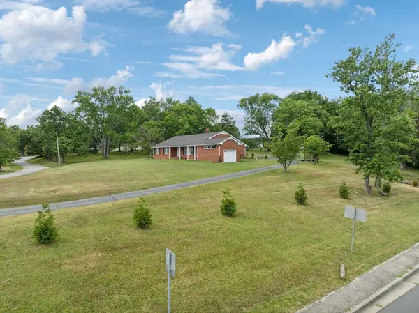 114 Calhoun St, Smithville, TN 37166