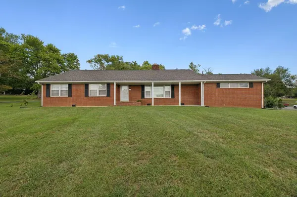 114 Calhoun St, Smithville, TN 37166