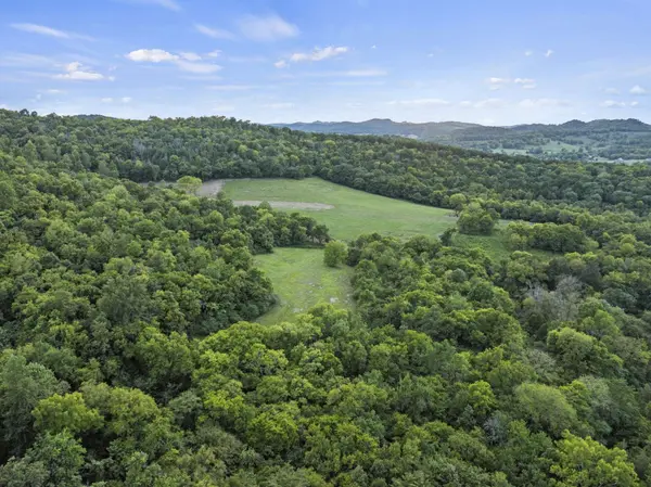 215 Hickman Creek Road S, Hickman, TN 38567