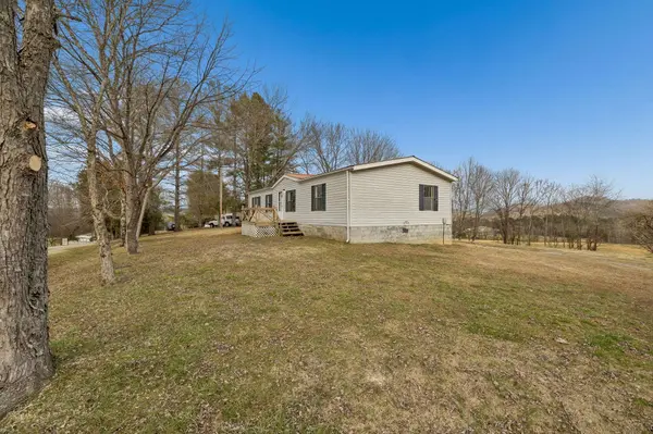 9 Cordell Hull Ln, Elmwood, TN 38560