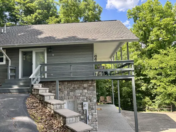 8 Matthews Mountain Ln, Carthage, TN 37030