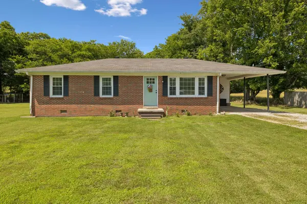 161 Kempville Hwy, Pleasant Shade, TN 37145