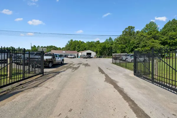 3205 Nashville Hwy, Smithville, TN 37166