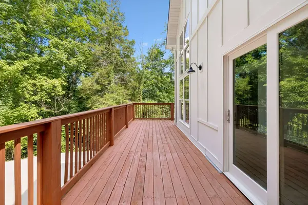 670 Harbor Dr, Lancaster, TN 38569