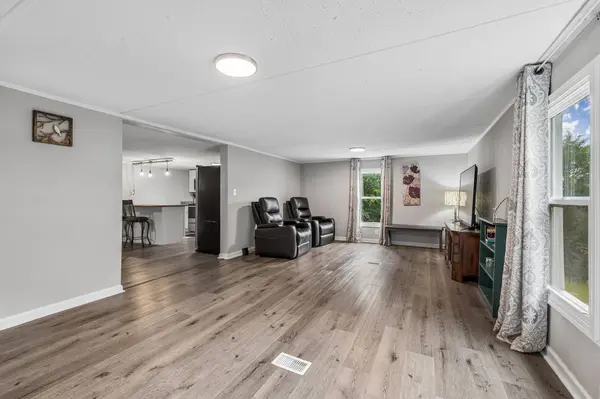 119 Dyer Branch Rd, Gordonsville, TN 38563
