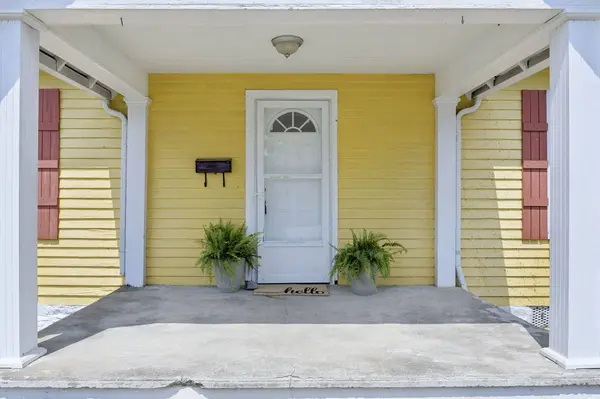 217 College Ave #E, Carthage, TN 37030