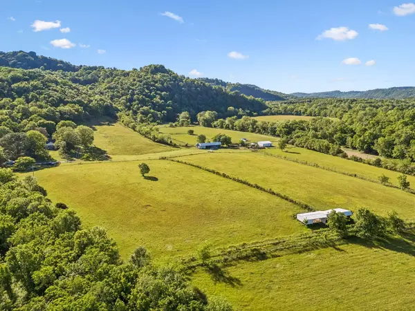 97 Seabo Valley Ln, Hickman, TN 38567