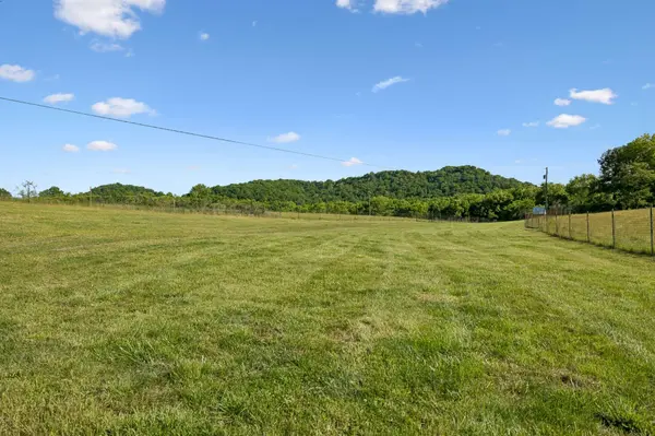 97 Seabo Valley Ln, Hickman, TN 38567