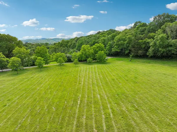 574 Hayes Ridge Rd, Lancaster, TN 38569