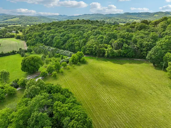 574 Hayes Ridge Rd, Lancaster, TN 38569