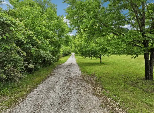 574 Hayes Ridge Rd, Lancaster, TN 38569