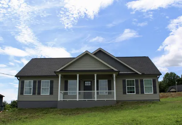 111 Alice Preston Loop, Gordonsville, TN 38563