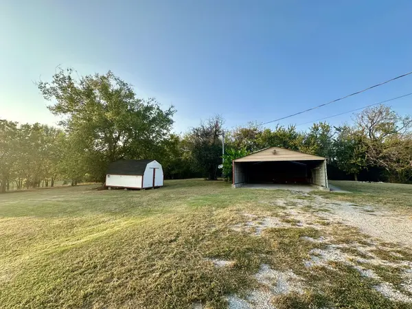 20 Bourn Ln, Brush Creek, TN 38547