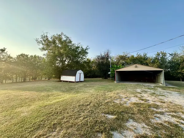 20 Bourn Ln, Brush Creek, TN 38547
