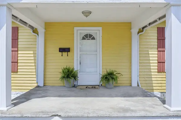 217 College Ave #E, Carthage, TN 37030
