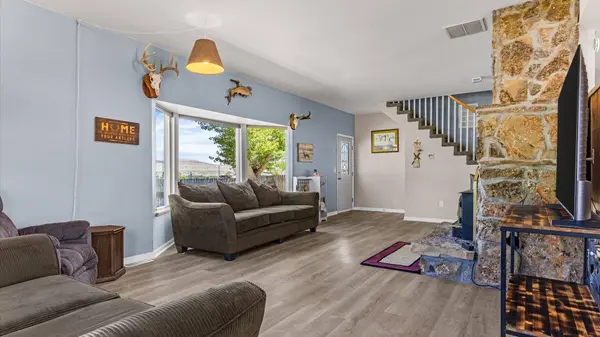 505 S White Avenue, Rangely, CO 81648-2103