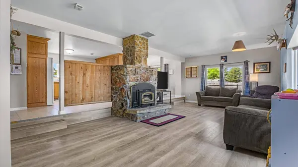 505 S White Avenue, Rangely, CO 81648-2103