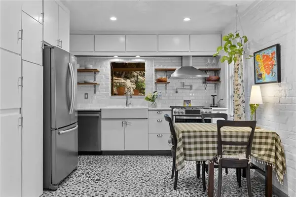 721 Country Club, Burbank, CA 91501