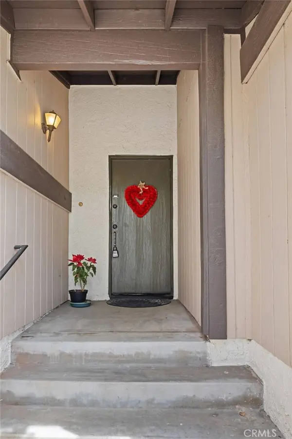 10831 Roycroft, Sun Valley, CA 91352
